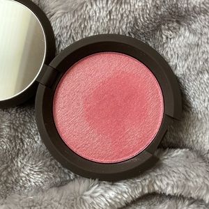 Becca Luminous Blush Camellia
